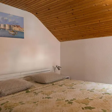 Apartment Old Town Baroque Palace